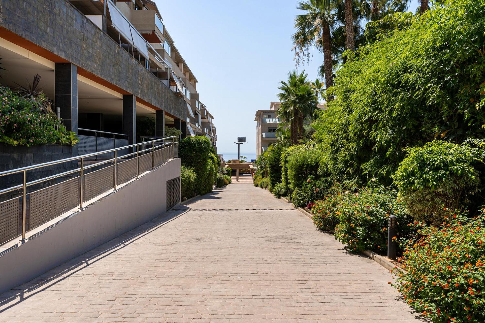 Апартаменты Monko Malibu Торремолинос Экстерьер фото